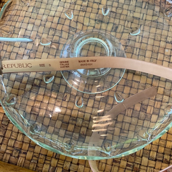 Banana Republic Women’s Italian Leather Belt Size:S - Picture 6 of 8